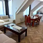 Toni / 2bedrooms *