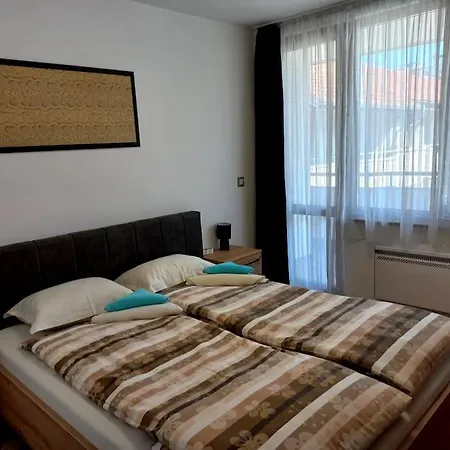 Toni / 2bedrooms Apartamento